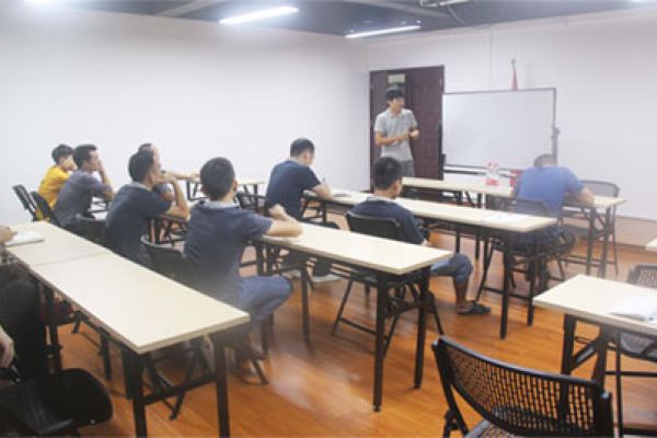 银河优越会全金属检测机培训现场